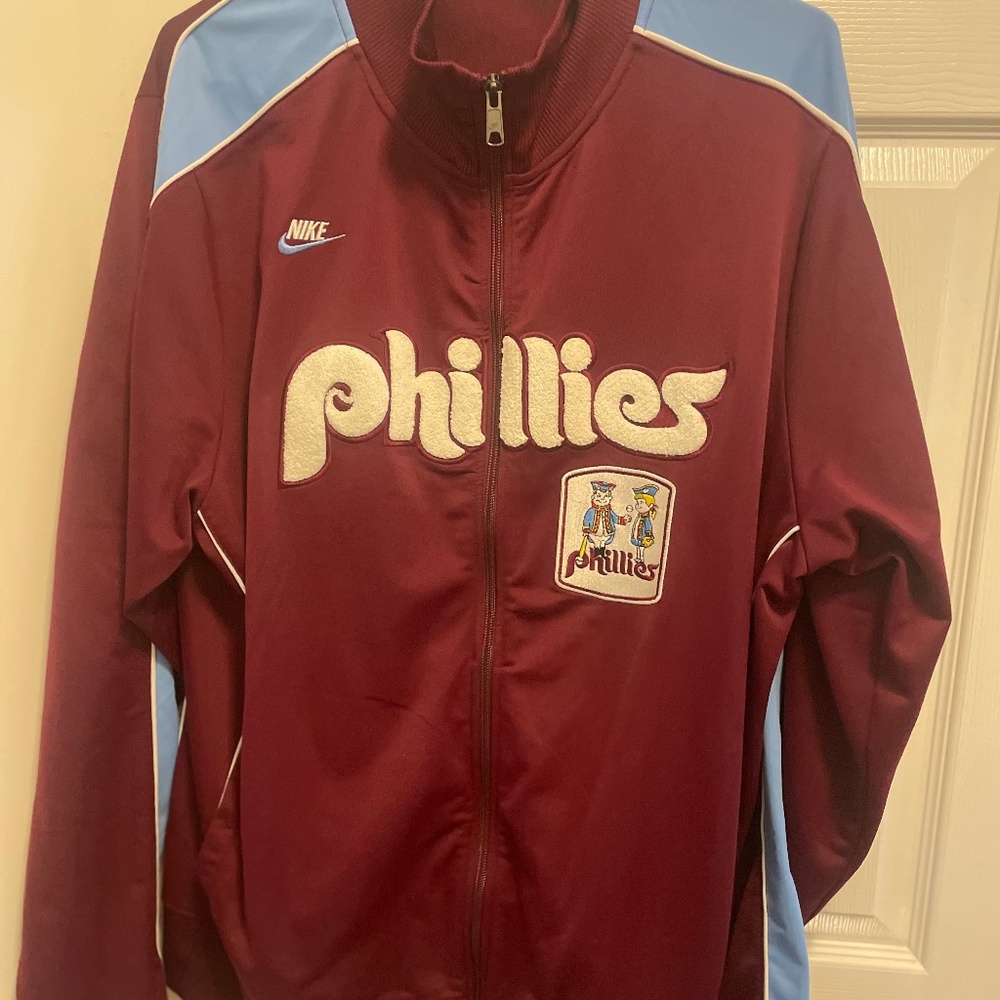 Nike Phillies Jacket